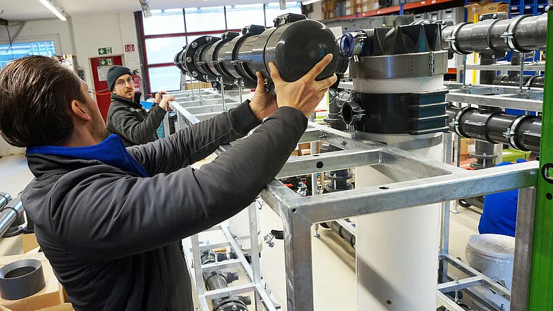 Vormontage einer Ultrafiltrationsanlage bei W.E.T.
